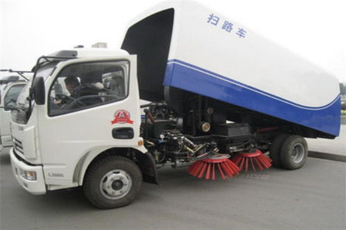 泸定县小型扫路车与防撞缓冲车直销 提升效率与安全的利器
